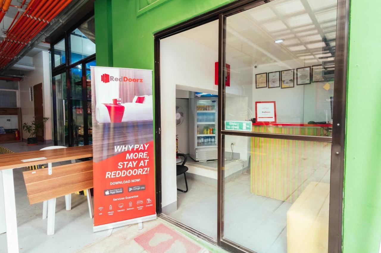 Reddoorz Plus @ It Park Cebu Екстериор снимка